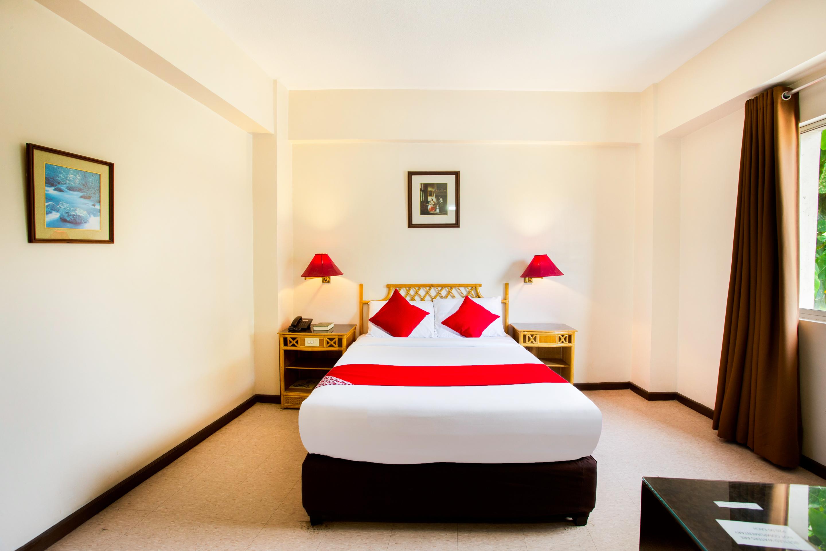 Oyo 414 Humberto'S Hotel Davao Экстерьер фото