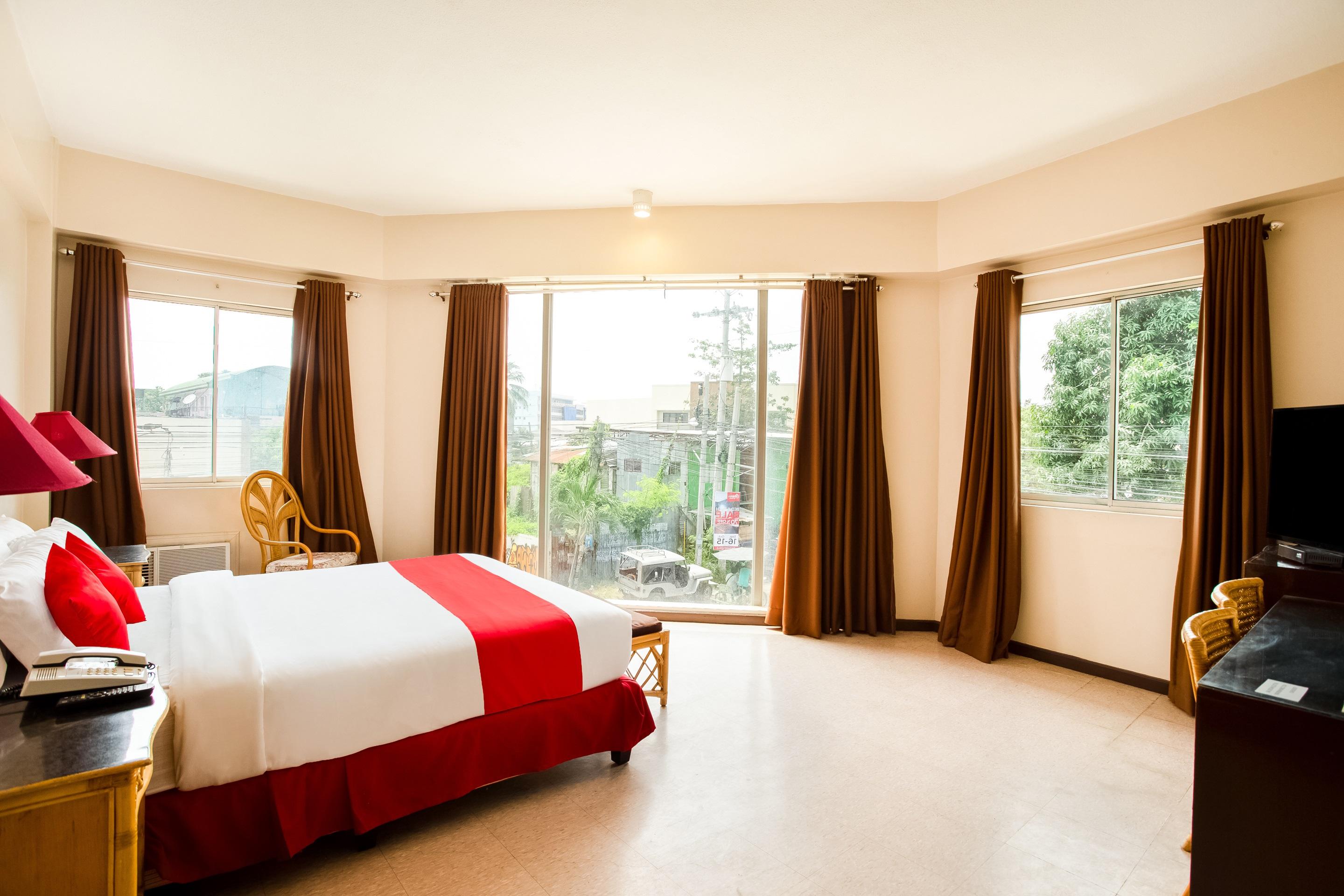 Oyo 414 Humberto'S Hotel Davao Экстерьер фото