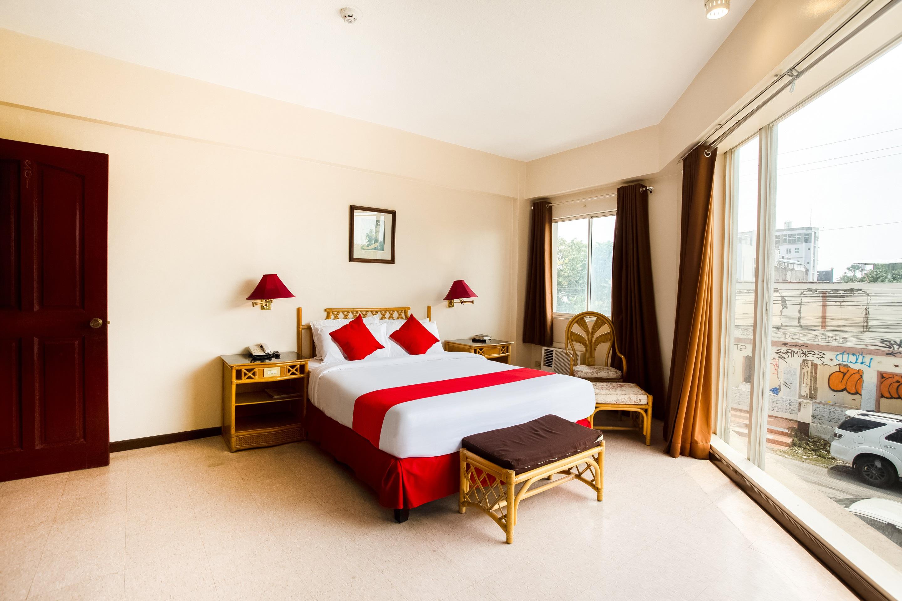 Oyo 414 Humberto'S Hotel Davao Экстерьер фото