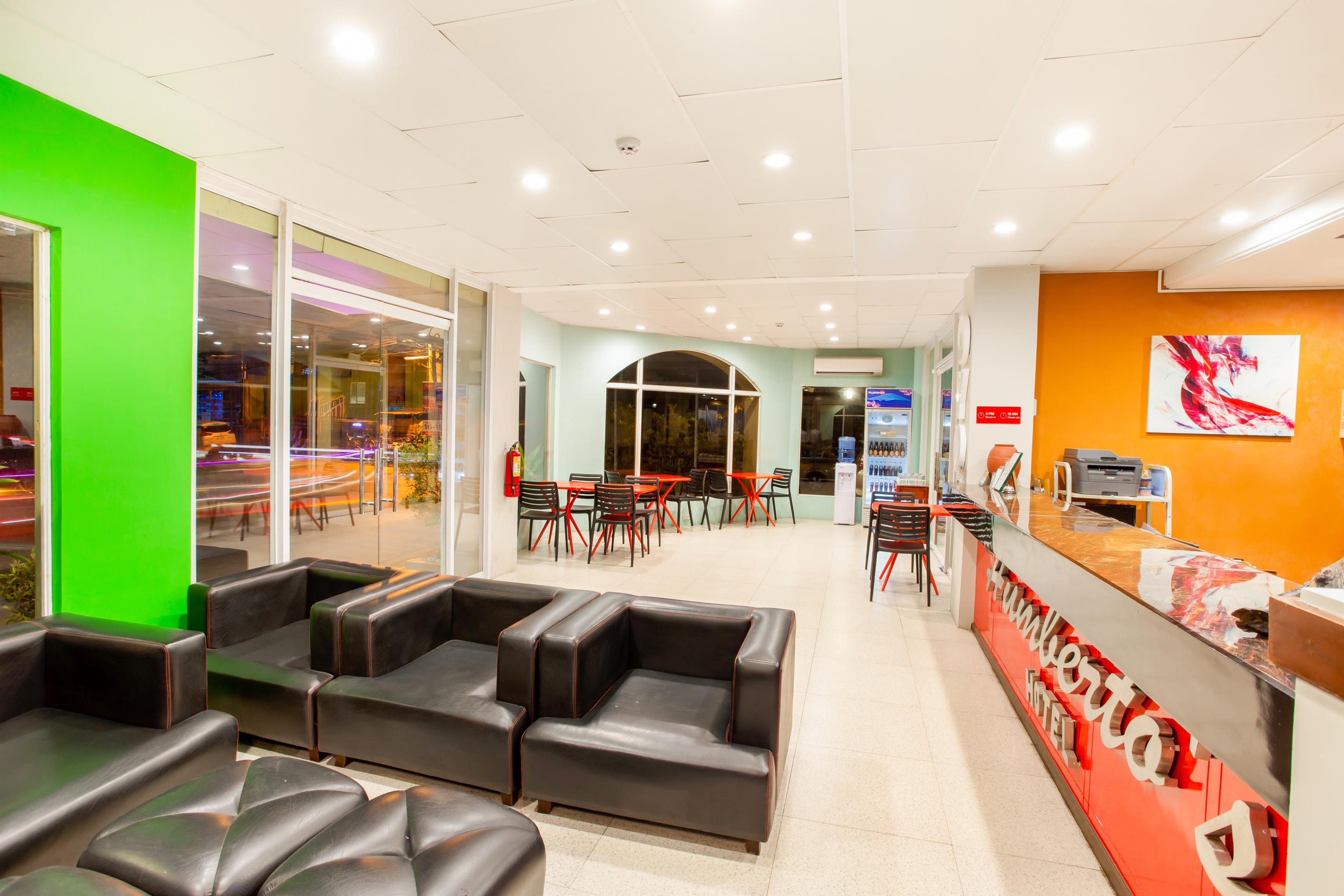 Oyo 414 Humberto'S Hotel Davao Экстерьер фото
