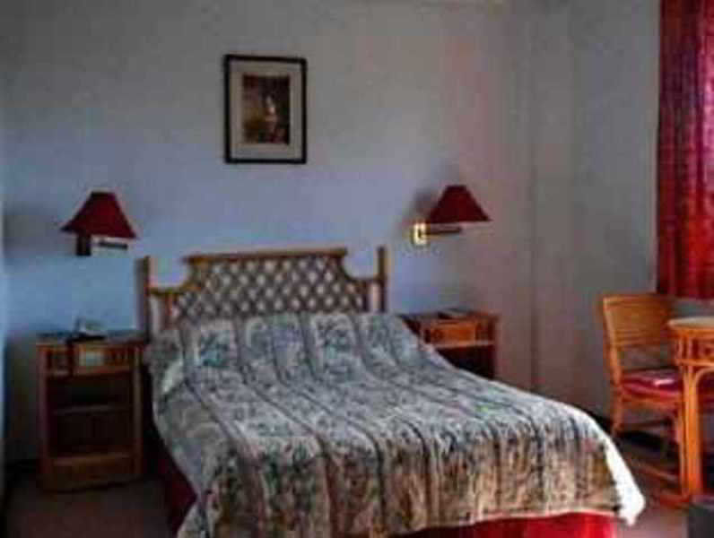 Oyo 414 Humberto'S Hotel Davao Экстерьер фото