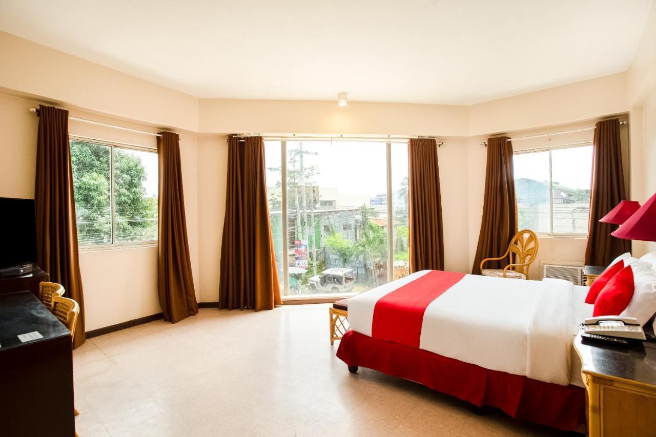 Oyo 414 Humberto'S Hotel Davao Экстерьер фото